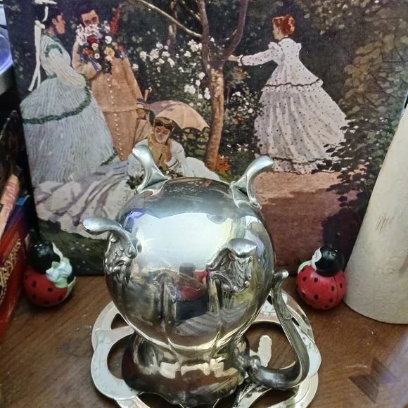 🎁Sheffield Vintage Silver 9" Pitcher Jug 🍹 🇺🇸🇺🇲MADE IN AMERICA🌎NICE GIFT.